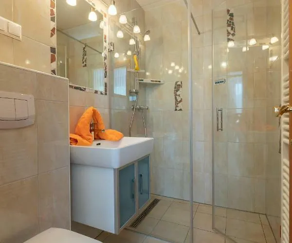 Feriegård Bauernhof Katin Tröpolach