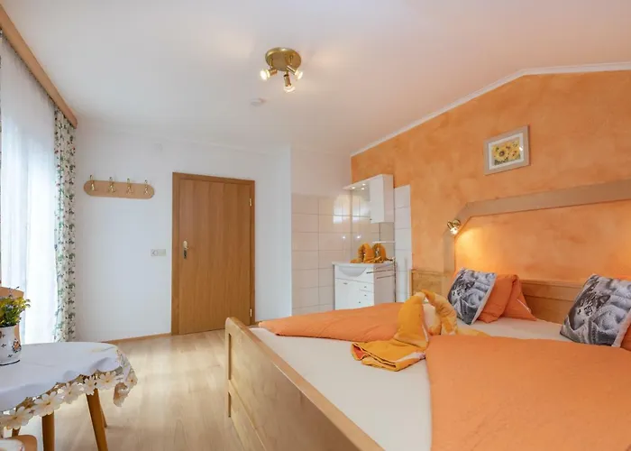 Feriegård Bauernhof Katin Tröpolach